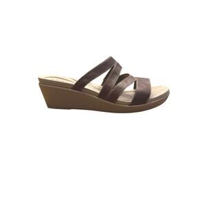 CROCS Leigh Ann Leather Strap Wedge Sandals Women’s Size 10 Brown Comfort 204730